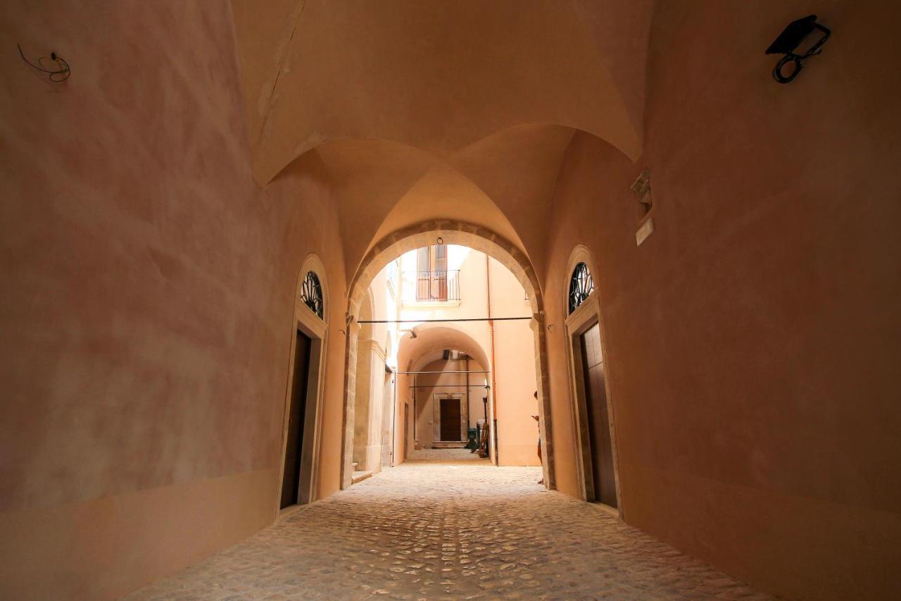 Nel Cuore Dell'Aquila Bnb Extérieur photo